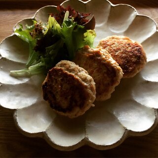 野菜たっぷり♪豆腐入り鶏つくねバーグ